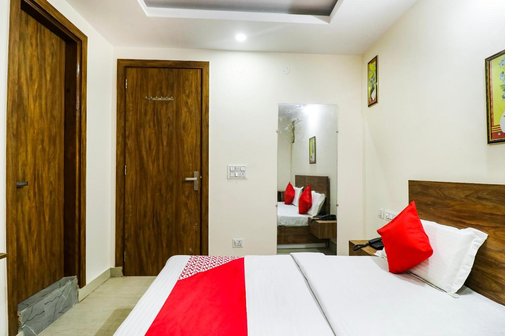 Hotel O The Vansh Balaji Hot Фарідабад Екстер'єр фото