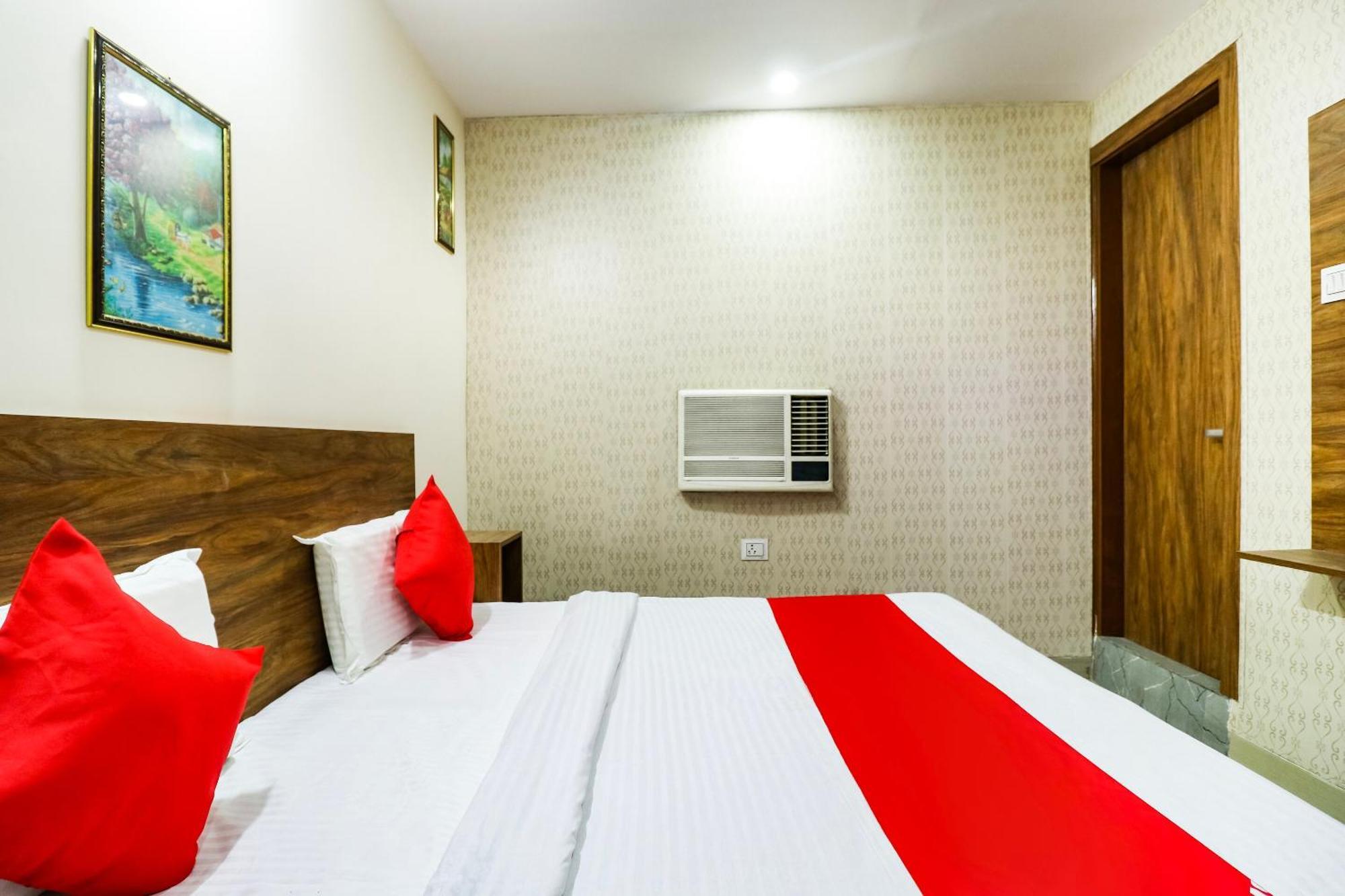 Hotel O The Vansh Balaji Hot Фарідабад Екстер'єр фото