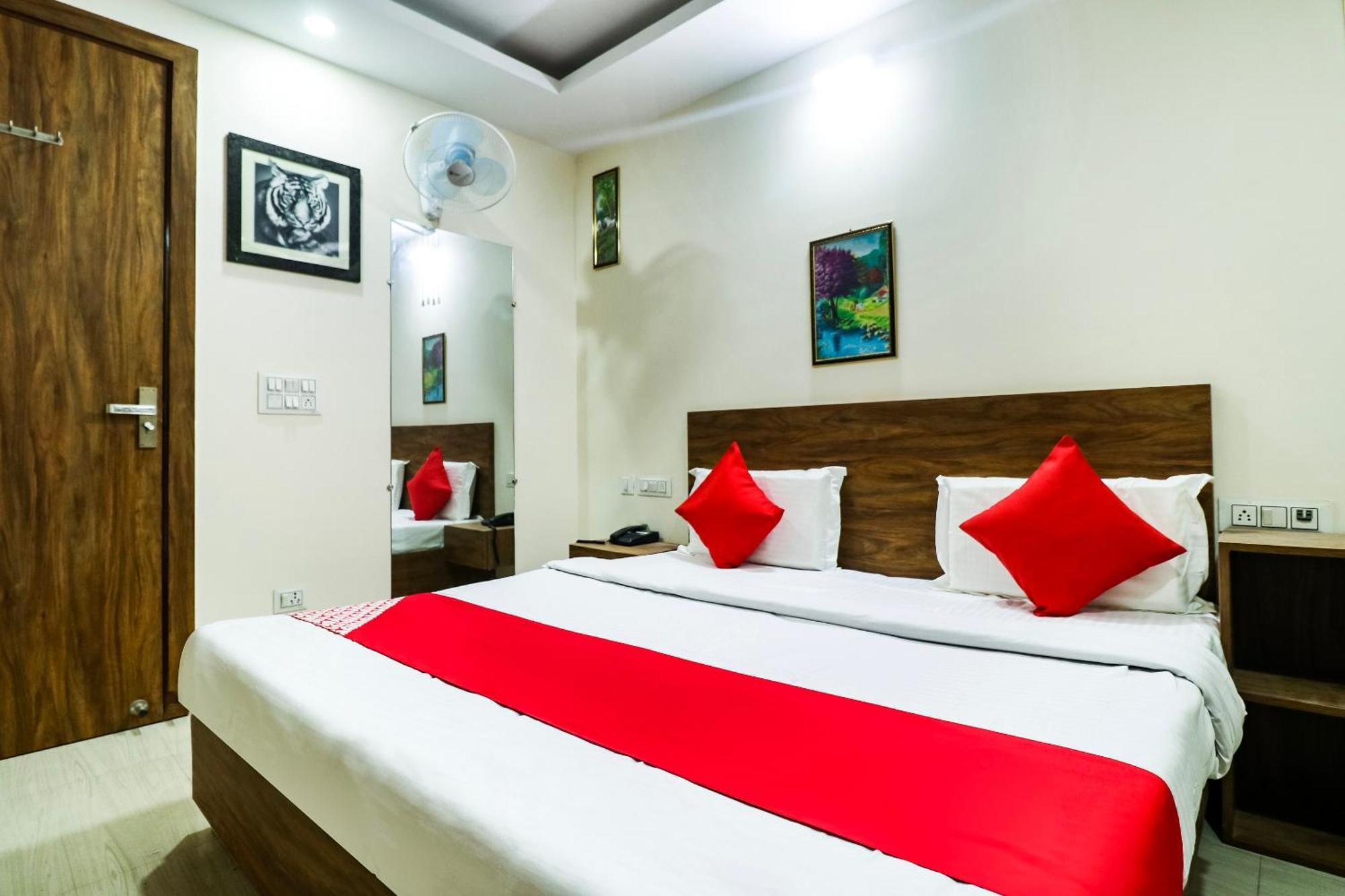 Hotel O The Vansh Balaji Hot Фарідабад Екстер'єр фото