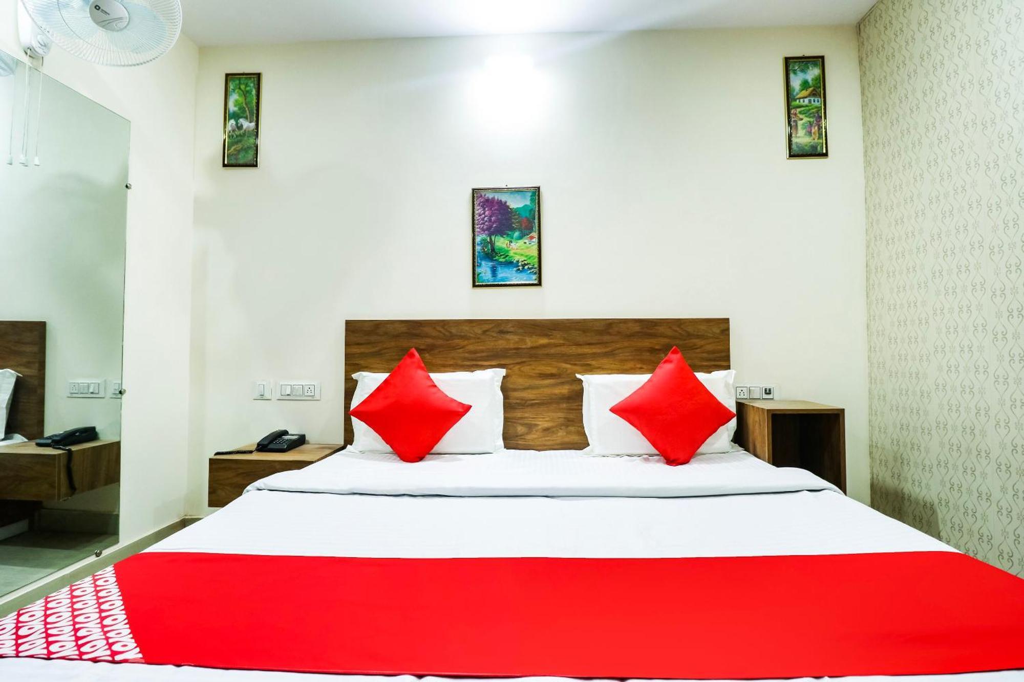 Hotel O The Vansh Balaji Hot Фарідабад Екстер'єр фото